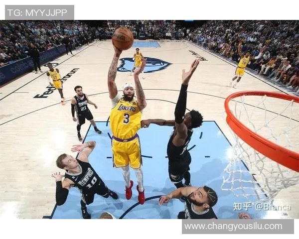 湖人对阵灰熊精彩直播安排及比赛前瞻分析12月24日不容错过